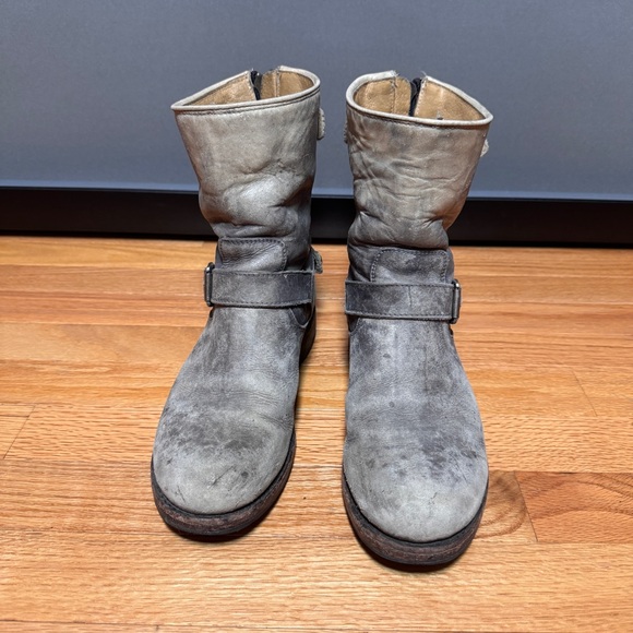 Distressed Gray Frye Leather Ankle Boots - Picture 3 of 9